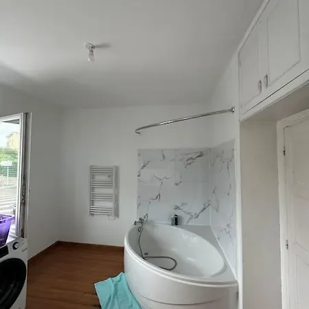 Дом отдыха Maison Spacieuse & Jardin *